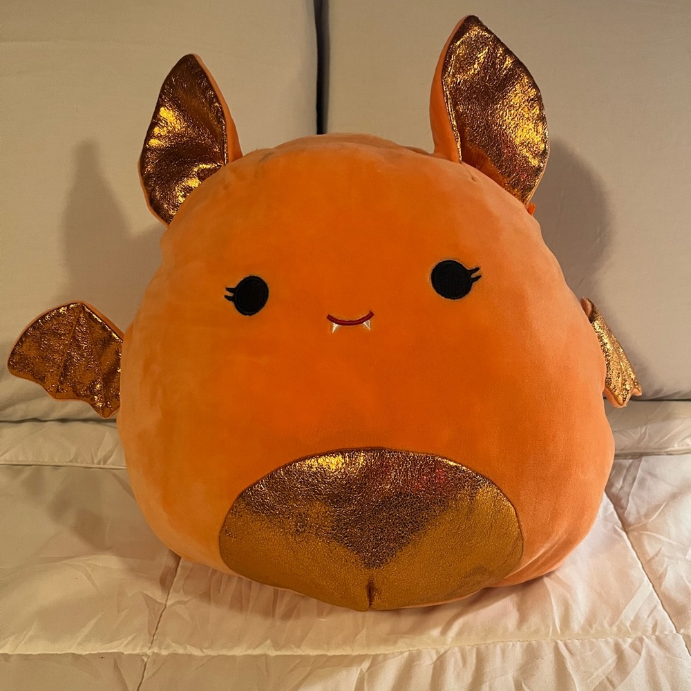 NWOT 12” bat SQUISHMALLOW halloween